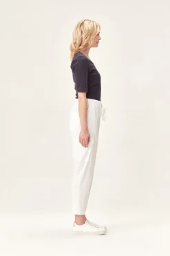 Acrobat Soft Cargo | White