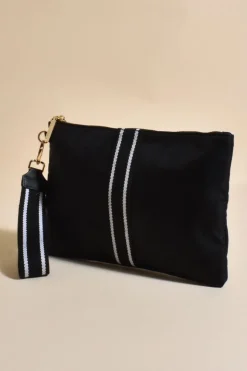 Adorne The Traveller Pouch | Fuchsia