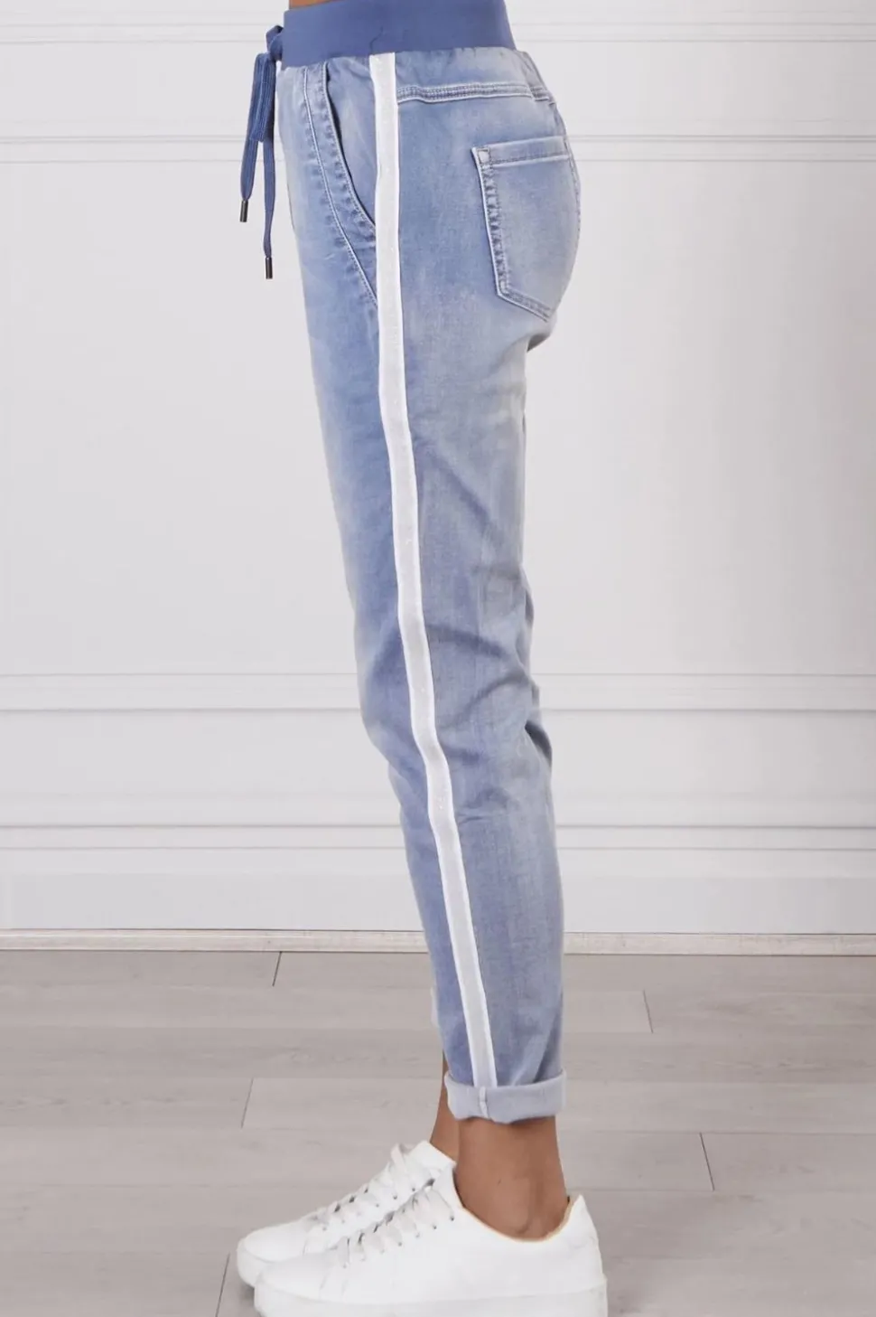 Boston Denim Jogger | Light Blue Wash