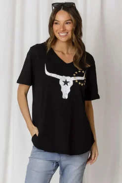 Fashion Express Avalon Steer V-Neck Tee | Black