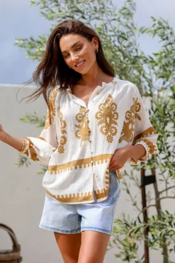 Fashion Express Filagree Malta Top | White/Camel
