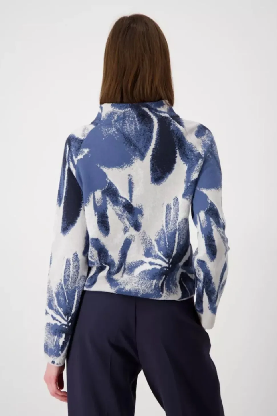 Monari Stand-Up Collar Pullover | Moon Patterned