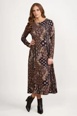 Vassalli Longline Swing Knit Dress | Rhapsody